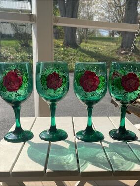 Set of 4 Hand Painted Green Wine Glasses Floral Design 10 oz Unique Artisan